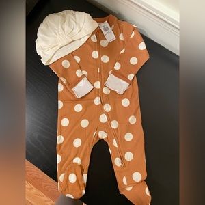Old navy babygirl one piece with hat.